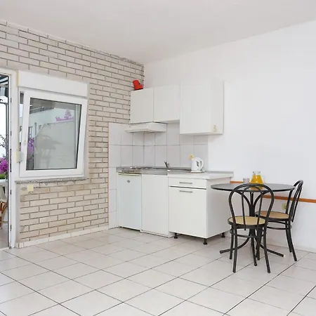 Studio Businci 11232c * Trogir